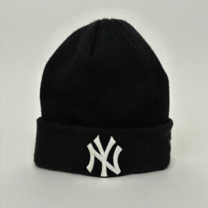 NY Beanie – Sort Strikhue med Logo